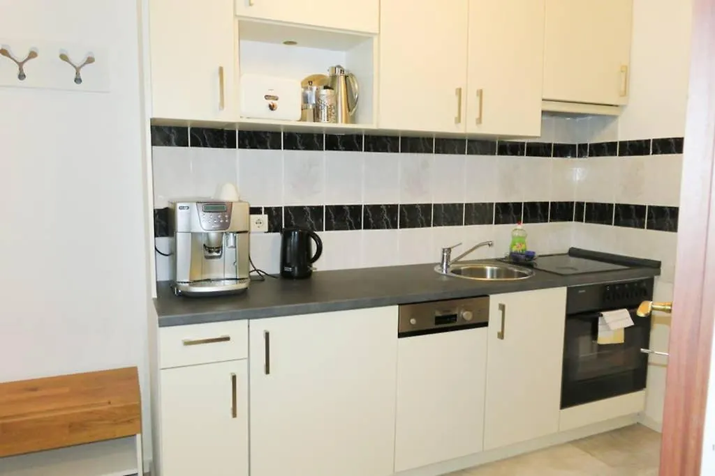 Schonbrunn Apartment Vienna 0*,