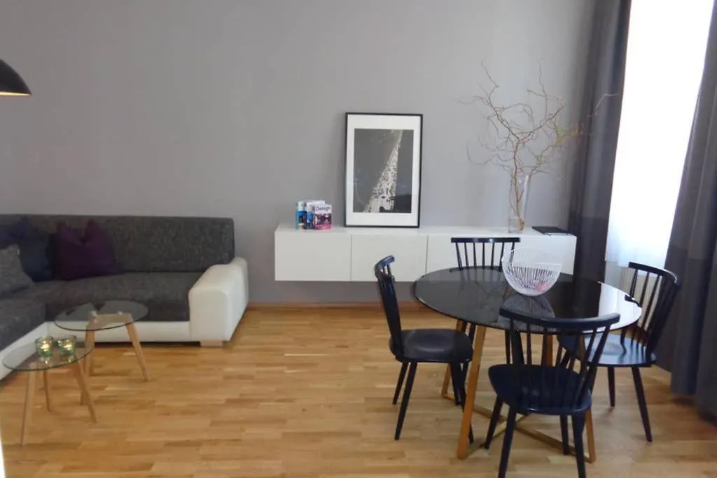 Schonbrunn Apartment Vienna Austria