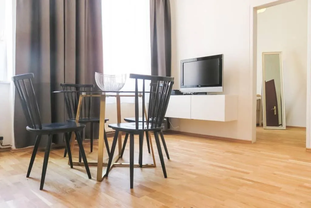 Schonbrunn Apartment Vienna 0*,